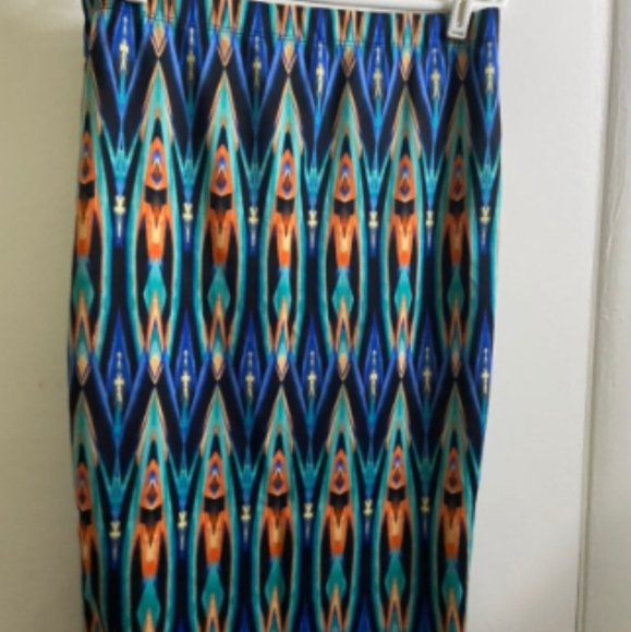 Forever 21 Plus Aztec Print Skirt Size 2x - Picture 2 of 2